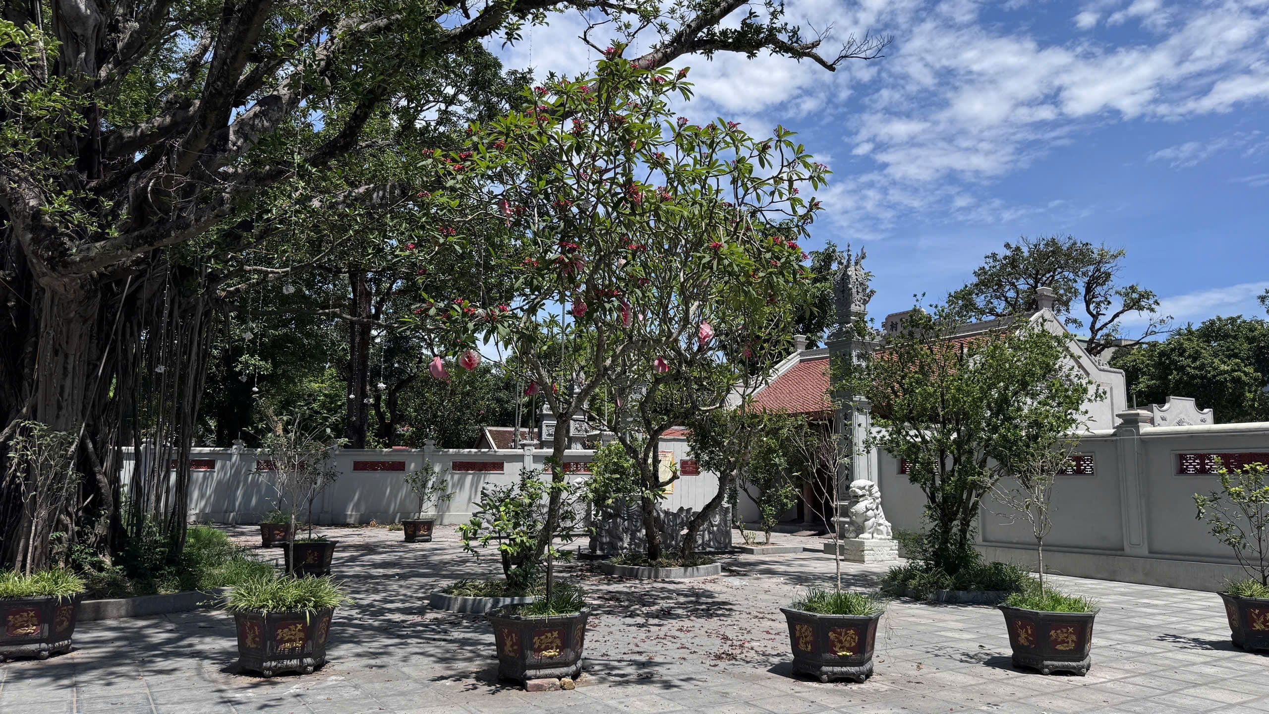Xã thôn bi kí - Hậu thần bi vị