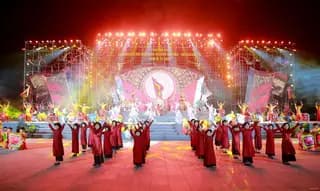 Khai mạc lễ hội đền hùng