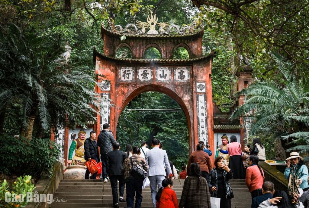 Di tích lịch sử Đền Hùng